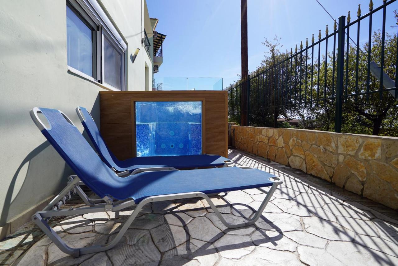 Semiramis Suites With Pool Kalamata Exterior foto